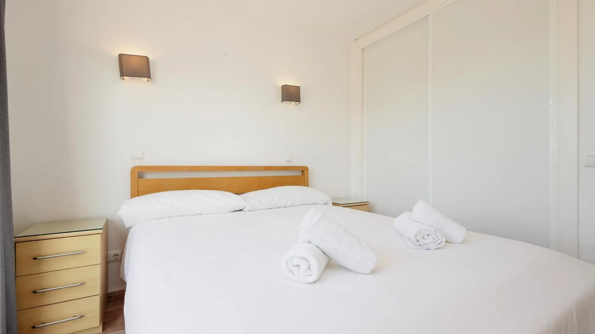 Cozy Holiday Home At The Beach In Costabella, Marbella