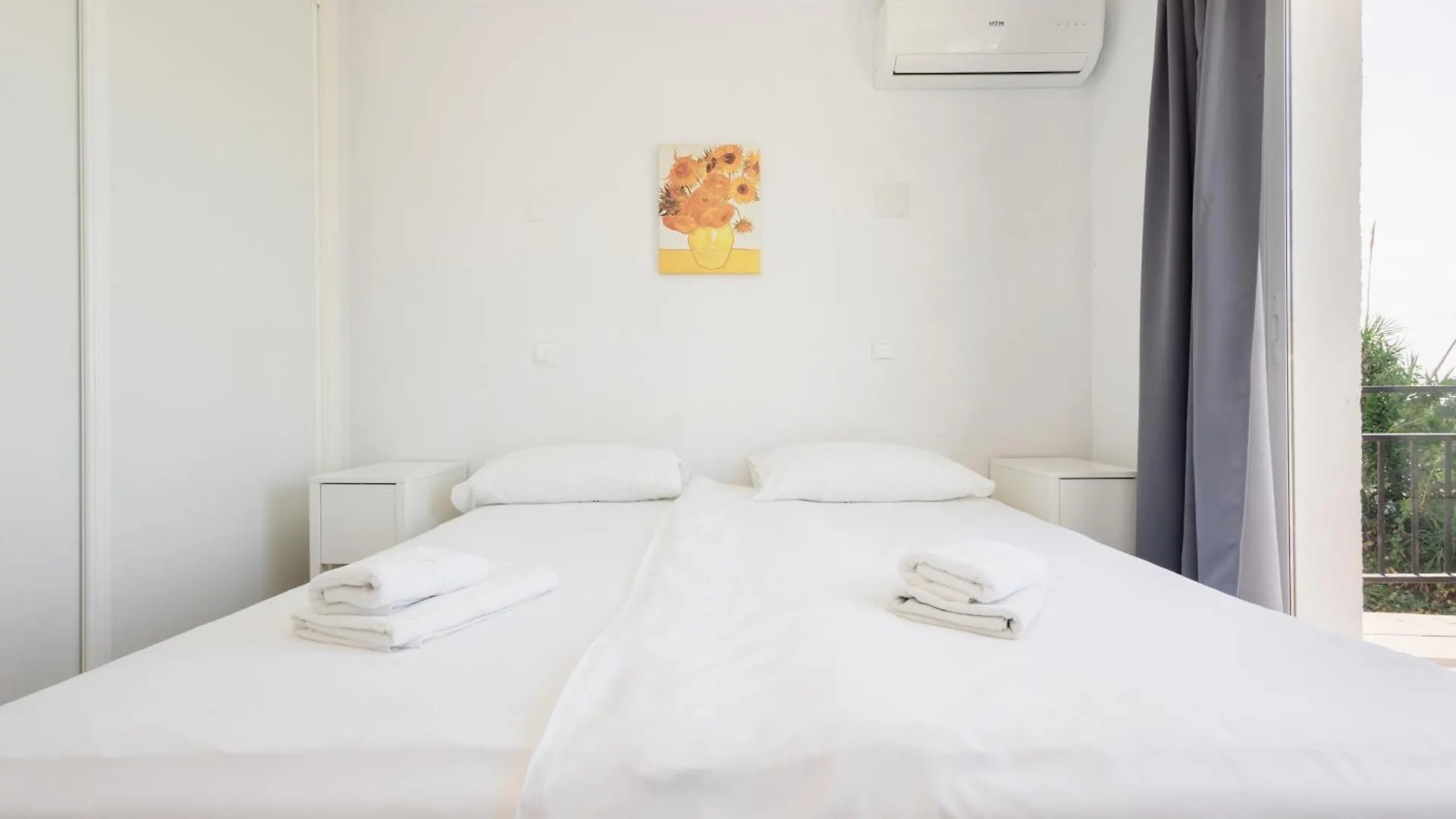 Cozy Holiday Home At The Beach In Costabella, Marbella